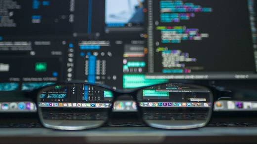 Die größte Herausforderung ist das Training der Algorithmen.