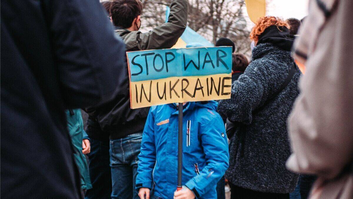 Nicht nur Erwachsene und Kinder solidarisieren sich mit der Ukraine, auch die Tech-Welt steht zusammen.
