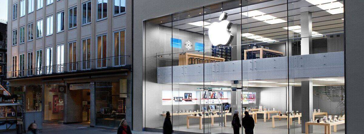 Wurde Schauplatz eines dreisten Raubüberfalls: Der Apple Store München in der Rosenstraße.