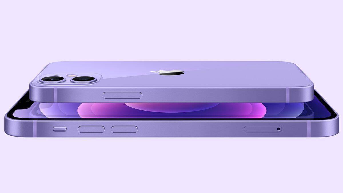 Die violette Ausgabe des iPhone 12 – noch mit dem kleineren Akku. Doch das soll sich im Herbst ändern. 