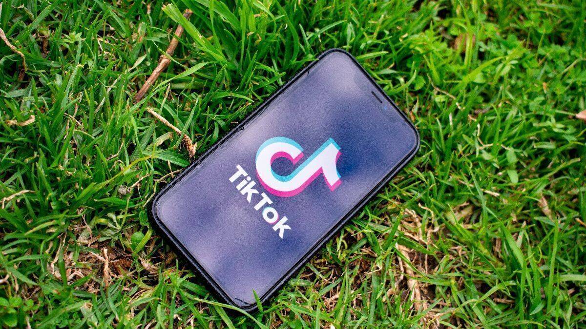 Einige Tiktok-User lassen es an Respekt gegenüber Holocaust-Opfern mangeln.