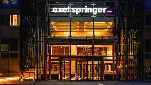 Springer-Zentrale in  Berlin: "KKR wird kräftig durchfegen".