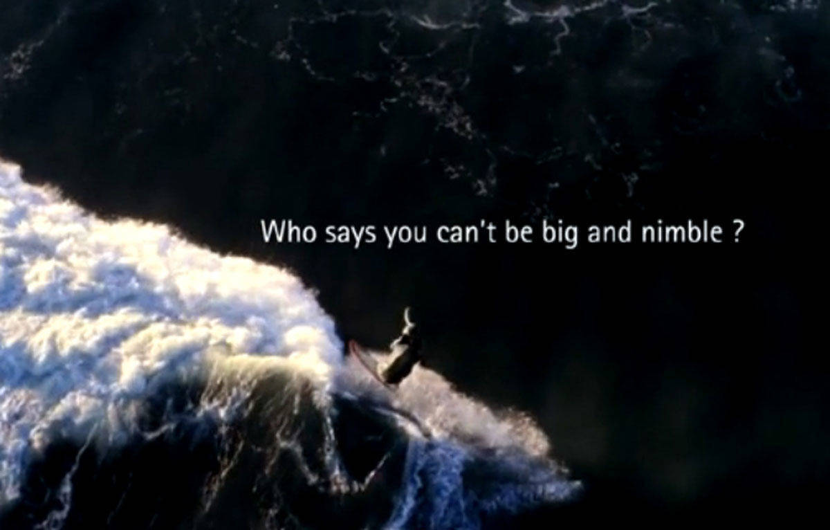 Mit diesem Spot hat Accenture im Jahr 2013 geworben. Darin zu sehen: ein Elefant beim Wellenreiten auf einem Surfbrett. Der Text ist vielsagend.