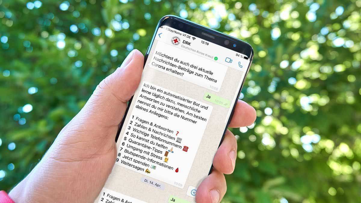 Neun von zehn Deutschen aller Altersgruppen nutzen WhatsApp heute regelmäßig und sind dank Push-Nachrichten auf diesem Wege deutlich besser und schneller erreichbar. 