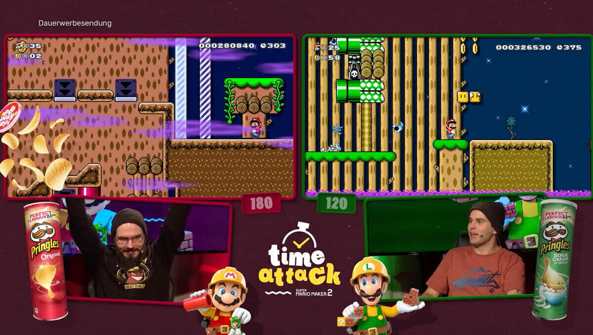 Die Show-Moderatoren im Super Mario-Duell. 