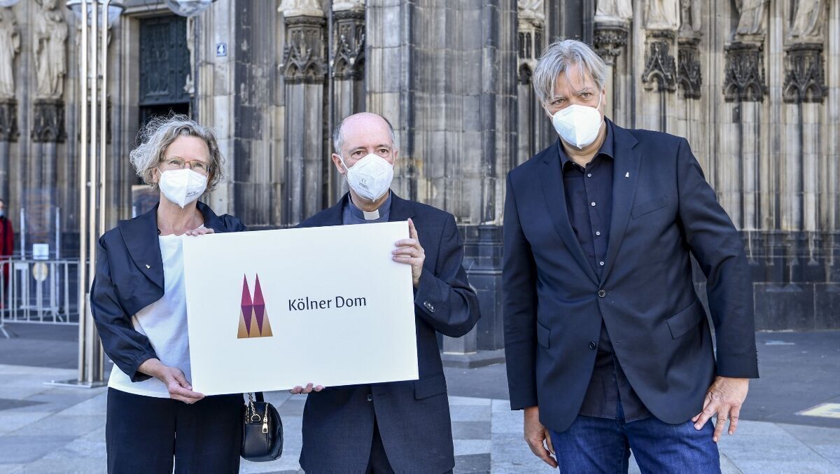 Essay writer free online image