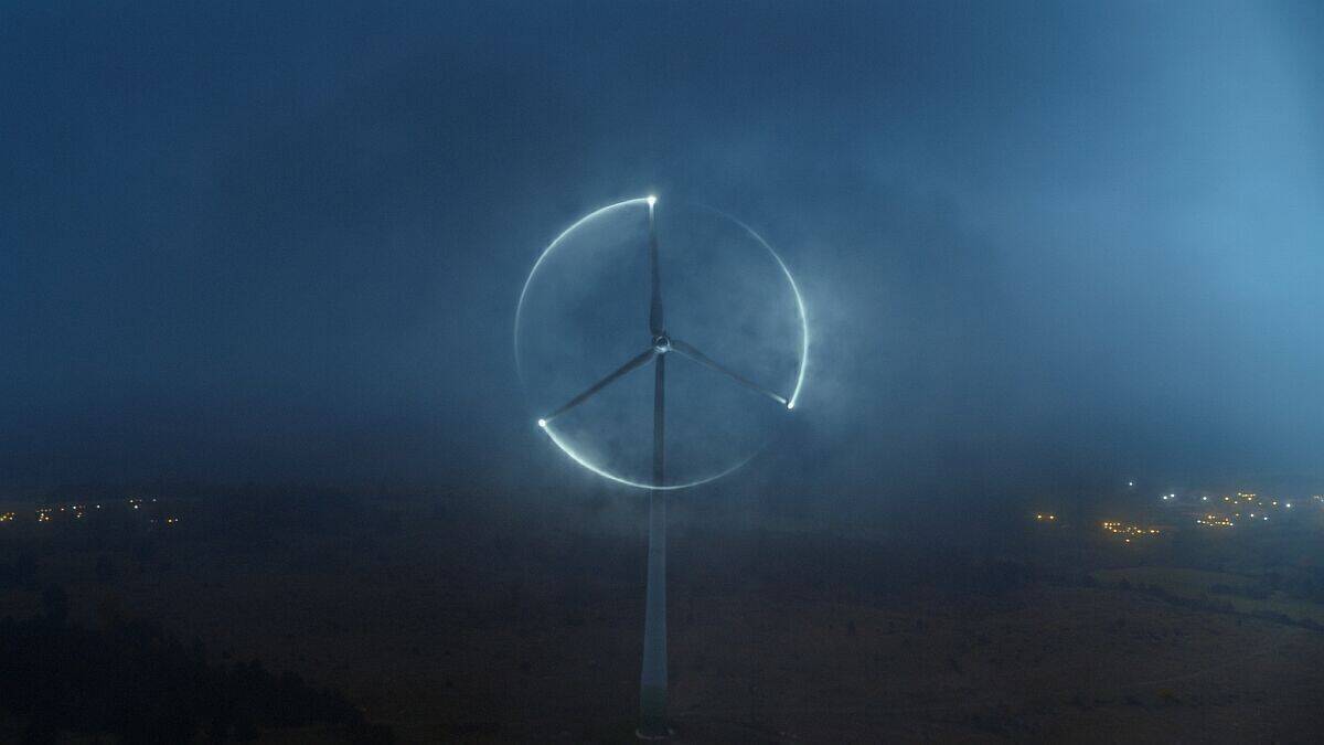 Der optische Wechsel vom Windrad zum Stern symbolisiert Mercedes' Schulterschluss mit dem Wind.