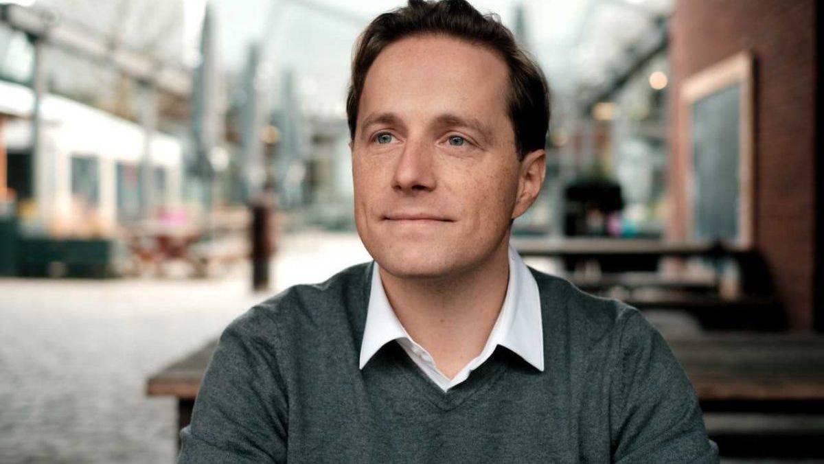 Daniel Graf studierte Mediengestaltung und Design in Hamburg. Seit 2016 ist er Partner bei Syndicate, seit 2019 Vorstand und CEO.