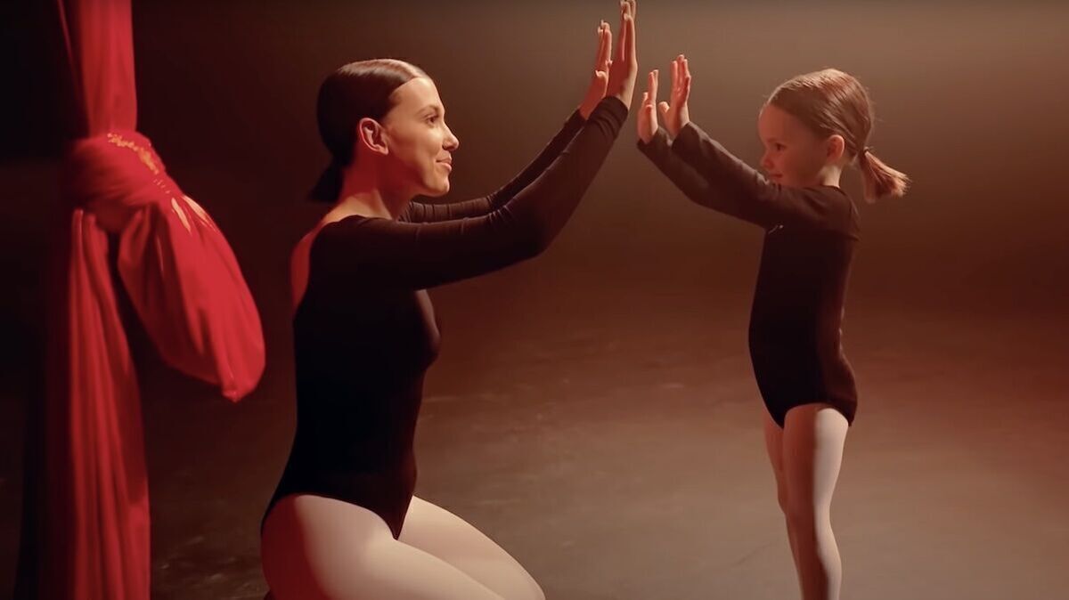 Millie Bobby Brown Hot
