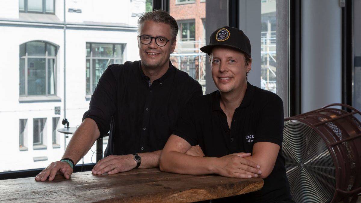 Beratungsgeschäftsführer Tobias Clairmont (l.) und Kreationsgeschäftsführer Matthias Hoffmann sehen in persönlichen Erlebnissen die Zukunft der Markenkommunikation.